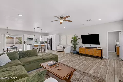 Living - 232 E Jacinto St, Tucson, AZ 85705 photo 3 of 3