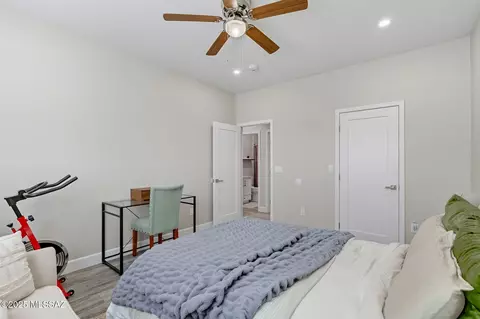 Bedroom - 232 E Jacinto St, Tucson, AZ 85705 photo 4 of 4