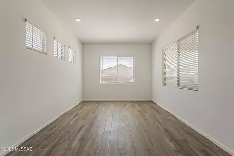 Living - 12756 E Tortoise Pointe Pl, Vail, AZ 85641 photo 1 of 2