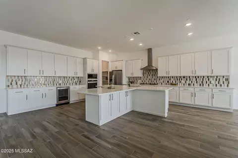 Kitchen - 12756 E Tortoise Pointe Pl, Vail, AZ 85641 photo 1 of 5