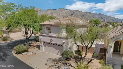 4041 E Via Del Mirlillo, Tucson, AZ 85718