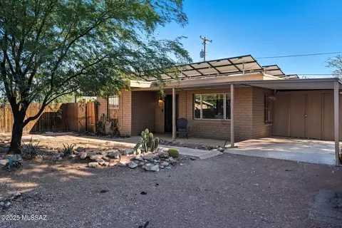 4842 E 1st St, Tucson, AZ 85711