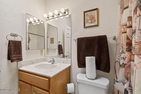 Bath - 7207 Explorer Blvd, Tucson, AZ 85756 photo 3 of 3
