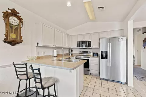 Kitchen - 7207 Explorer Blvd, Tucson, AZ 85756 photo 3 of 3