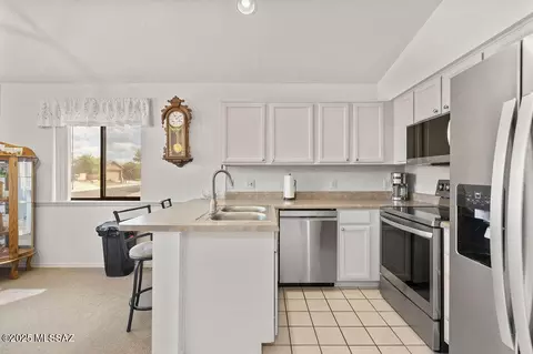 Kitchen - 7207 Explorer Blvd, Tucson, AZ 85756 photo 2 of 3