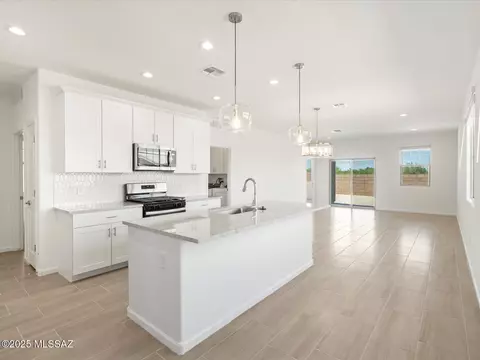 12622 E Remi Dr, Vail, AZ 85641 photo 2