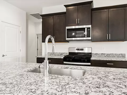 Kitchen - 12591 E Remi Dr, Vail, AZ 85641 photo 7 of 7