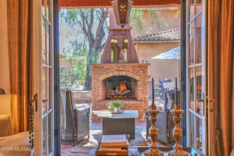 3826 N Adobe Garden Loop, Tucson, AZ 85716