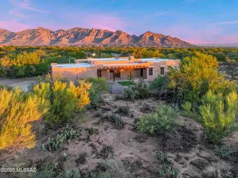 12801 N Kingair Dr, Tucson, AZ 85755