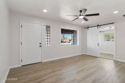 Living - 4550 E 6th St, Tucson, AZ 85711 photo 2 of 4