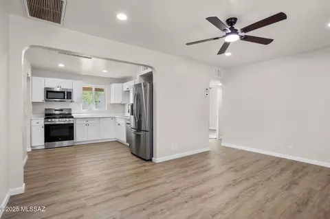 Living - 4550 E 6th St, Tucson, AZ 85711 photo 4 of 4