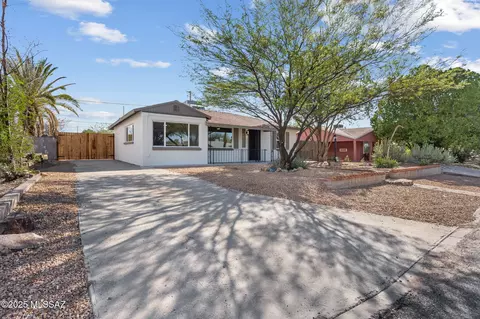 Exterior - 4550 E 6th St, Tucson, AZ 85711 photo 2 of 8