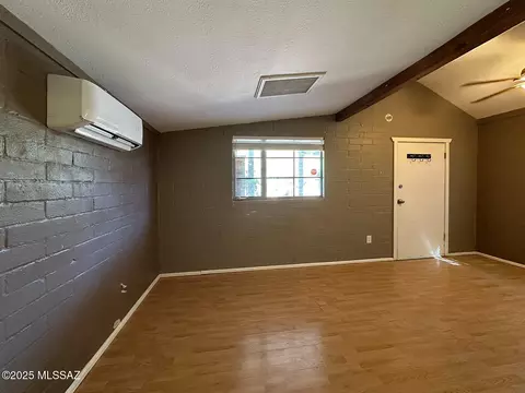 Living - 4054 E Montecito St, Tucson, AZ 85711 photo 2 of 5