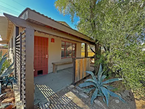 Exterior - 4054 E Montecito St, Tucson, AZ 85711 photo 4 of 13