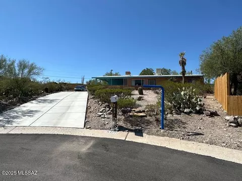 2221 W Wagon Wheels Dr, Tucson, AZ 85745