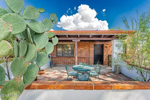 495 S Paseo Madera UNIT D, Green Valley, AZ 85614