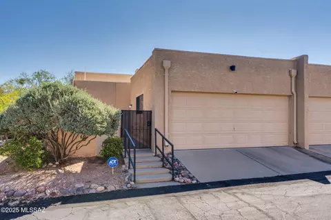 3644 N Forgeus Ave, Tucson, AZ 85716