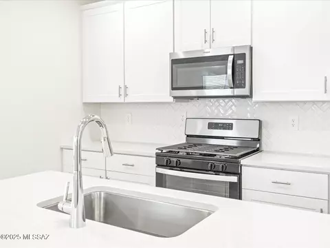 6751 E Via Del Cantillo, Tucson, AZ 85756