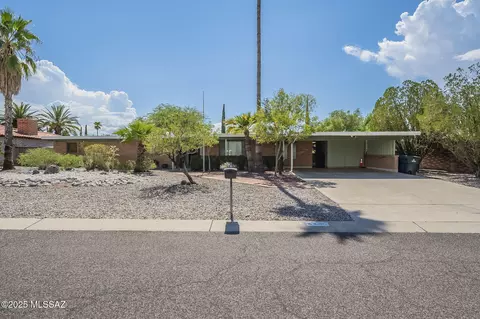 6802 E Rosewood Cir, Tucson, AZ 85710