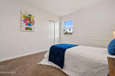 Bedroom - 9511 E Rand Pl, Tucson, AZ 85715 photo 7 of 18