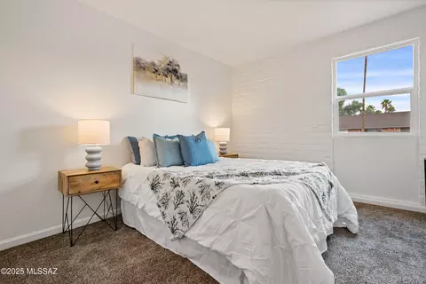 Bedroom - 9511 E Rand Pl, Tucson, AZ 85715 photo 15 of 18