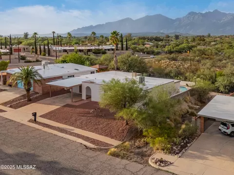 View/Area - 9511 E Rand Pl, Tucson, AZ 85715 photo 2 of 5