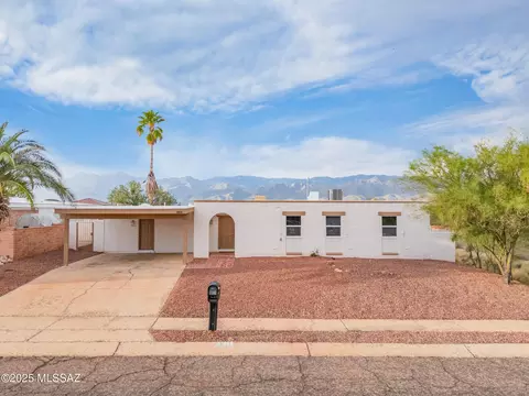 9511 E Rand Pl, Tucson, AZ 85715