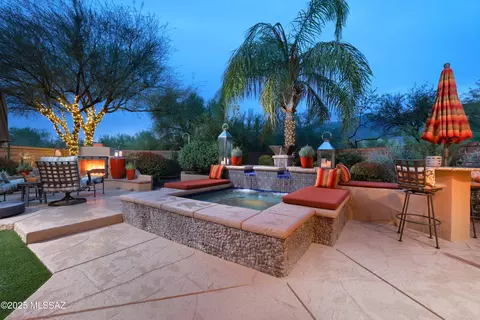 5807 N Paloma Ridge Ln, Tucson, AZ 85718