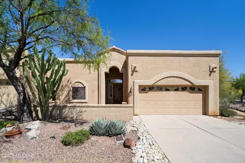 12746 N Walking Deer Pl, Oro Valley, AZ 85755