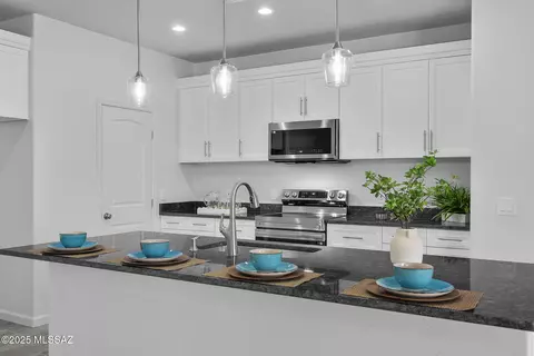 1843 Gardenias Ct, Rio Rico, AZ 85648