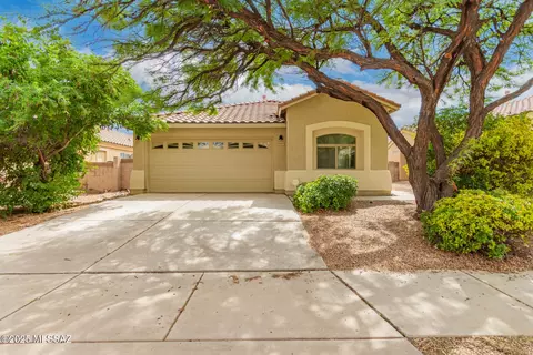 10562 E Bonpland Willow Dr, Tucson, AZ 85747