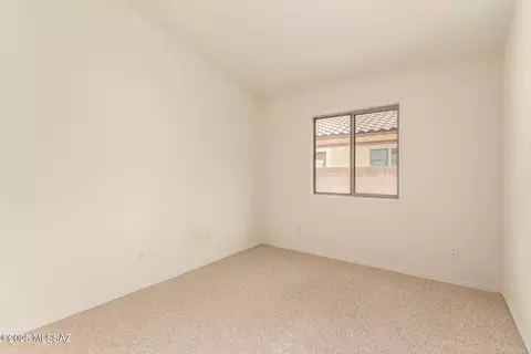 Bedroom - 10562 E Bonpland Willow Dr, Tucson, AZ 85747 photo 4 of 5