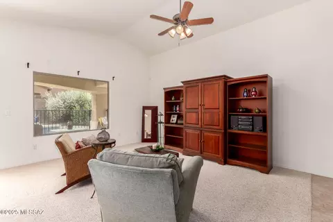 Living - 10562 E Bonpland Willow Dr, Tucson, AZ 85747 photo 3 of 3
