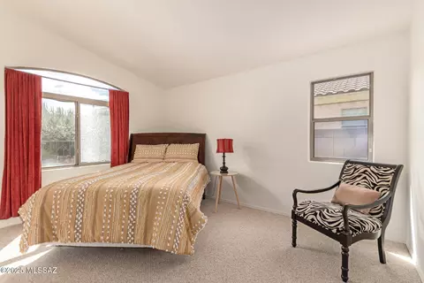 Bedroom - 10562 E Bonpland Willow Dr, Tucson, AZ 85747 photo 1 of 5