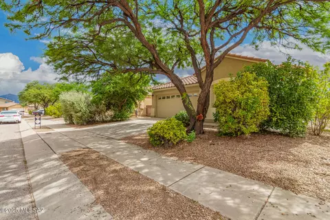 Exterior - 10562 E Bonpland Willow Dr, Tucson, AZ 85747 photo 2 of 6