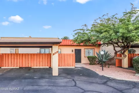 949 S Pantano Pkwy, Tucson, AZ 85710