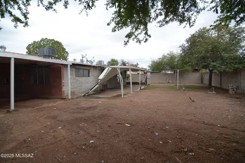 Exterior - 3746 E 32nd St, Tucson, AZ 85713 photo 3 of 3