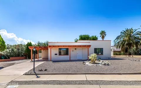 318 E La Abra, Green Valley, AZ 85614
