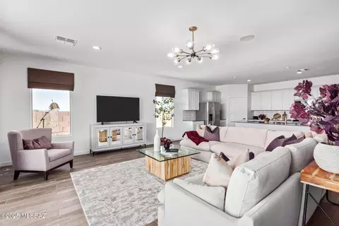 973 S Grantham Ave, Vail, AZ 85641