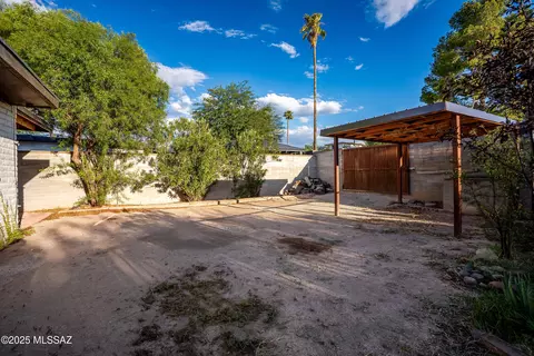 Exterior - 7642 Edison St, Tucson, AZ 85715 photo 4 of 4