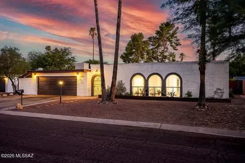 7642 Edison St, Tucson, AZ 85715