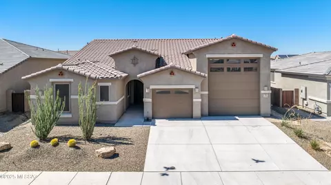12155 N Camden Dr, Marana, AZ 85653
