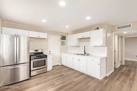 3723 E Garden St, Tucson, AZ 85713