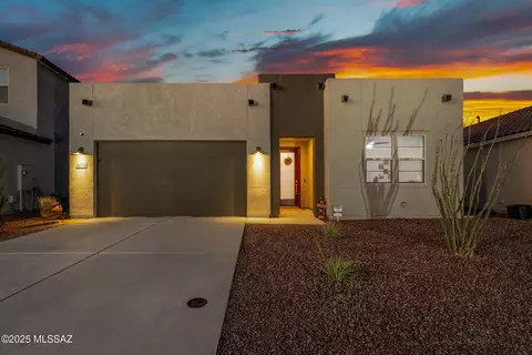 10710 W Whitehall Dr, Marana, AZ 85653
