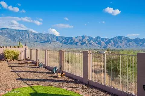 60907 Rock Ledge Loop, Tucson, AZ 85739