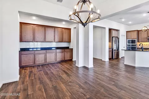 Dining - 61670 E Marble Dr, Oracle, AZ 85623 photo 3 of 6