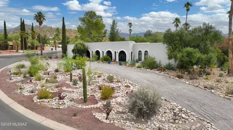 3618 N Knollwood Cir, Tucson, AZ 85750