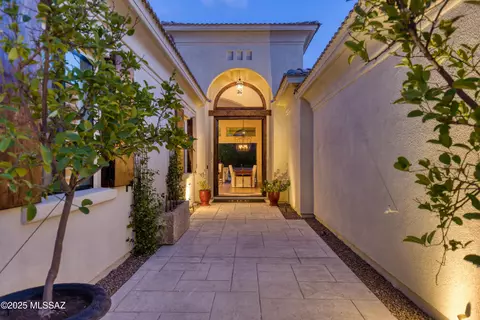 6148 E Coyotes Den Pl, Tucson, AZ 85750