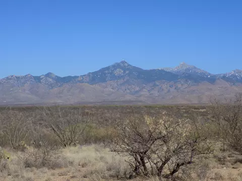 55 Camino Chimeneas, Tubac, AZ 85646
