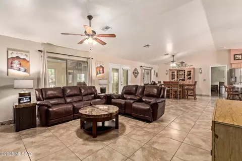 Living - 601 E Nashville Ave, Vail, AZ 85641 photo 1 of 2